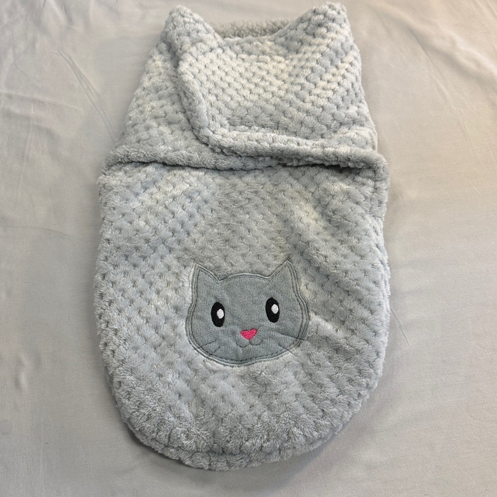 🐥 Grey Cat Embroidered Baby Swaddle